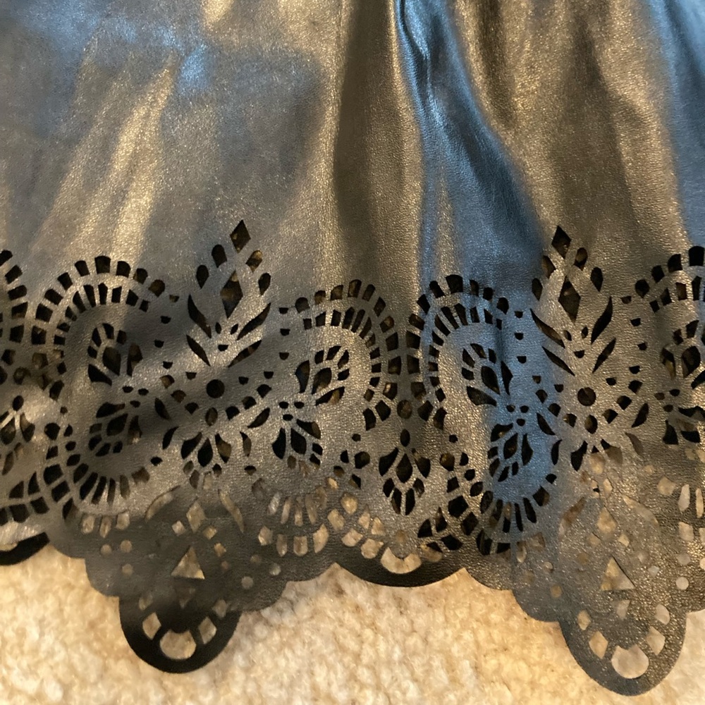 🖤 NWT J. McLaughlin Faux Leather Skirt - Picture 2 of 4